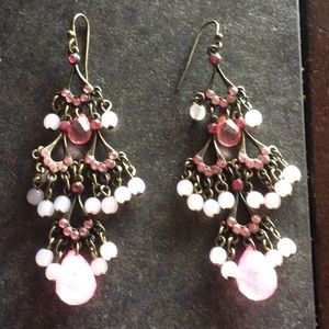 Pink tear drop earrings 💧